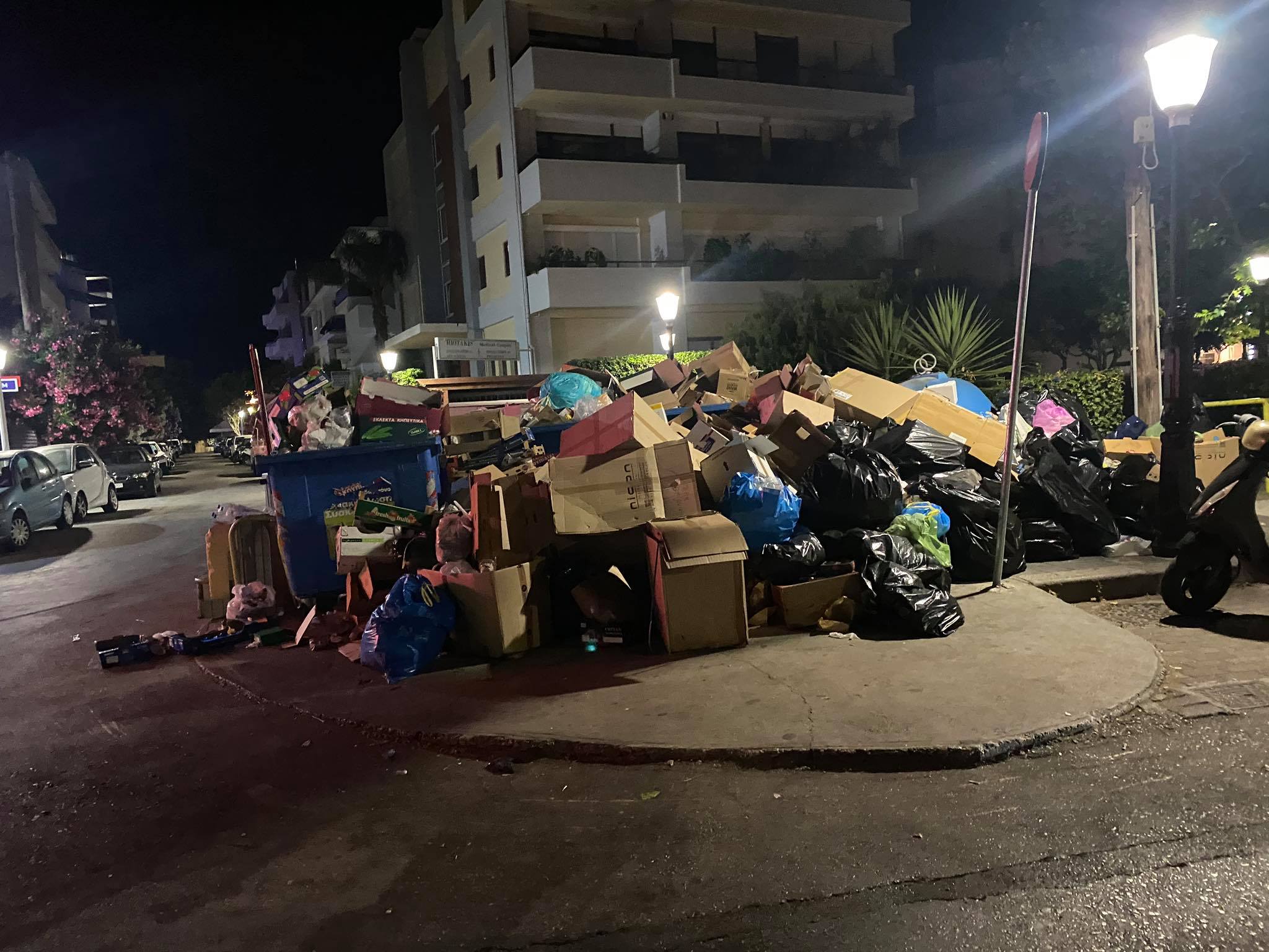 Ρόδος Δύναμη Πολιτών: Oι όγκοι των σκουπιδιών και η ΛΑΜΨΗ του Δημαρχείου! Skoupidia-rodos